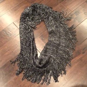 Infinity Scarf 🧣 Black and Silver EUC no stains